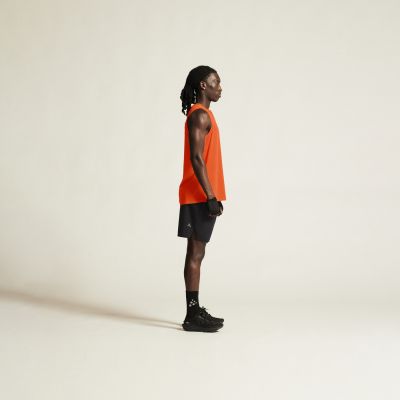 8. Craft Adv Essence Shorts M 92800660033