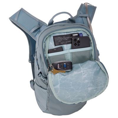 5. Thule AllTrail Hydration Backpack 16 L - pond