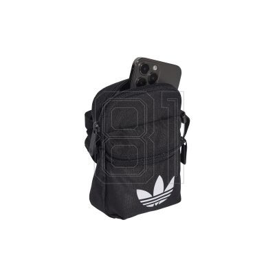4. adidas adicolor JX0227 waist bag