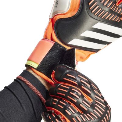5. ADIDAS PRED GL MTC IN1599 GOALKEEPER GLOVES SIZE 8