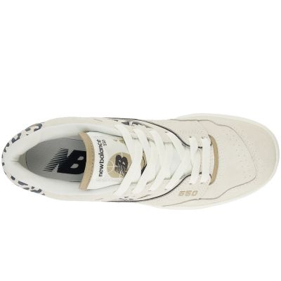 3. New Balance W BBW550QA sports shoes