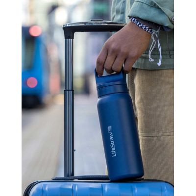 7. LifeStraw LGV42SASWW Water Filter Water Filter Bottle 0.7L Blue