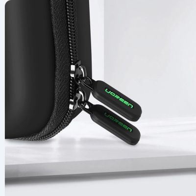 8. Ugreen case for HDD and accessories 16.5 x 9.5 x 4.5 cm black (40707)