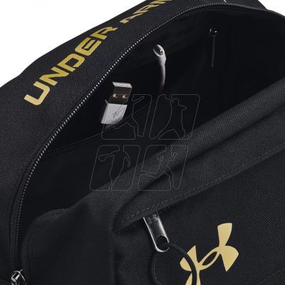 3. Under Armor Contain Travel Kit 1381922 001