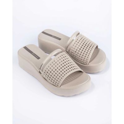 3. Ipanema women's flip-flops Essence beige platmorma fashionable