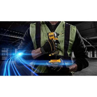 9. DeWALT 2x1.7Ah 208Nm Impact Driver