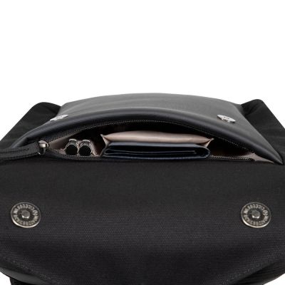 36. Rivacase 8521 33.8 cm (13.3") Backpack Black