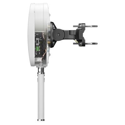 4. QuWireless QuMax Directional PoE/LAN Antenna 6 dBi
