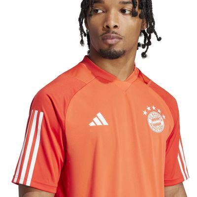 5. adidas FC Bayern Training T-shirt JSY M IQ0608
