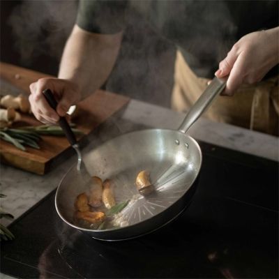 4. Fiskars All Steel Round Universal Frying Pan
