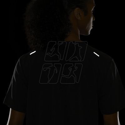 7. Nike Dri-FIT Rise 365 M CZ9050-010 T-shirt