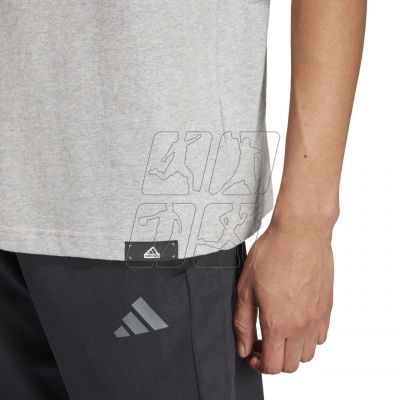 11. adidas Modern Essentials Graphic M T-shirt IW2648