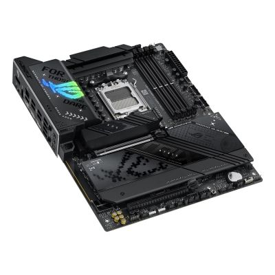 22. ASUS ROG STRIX X870-F GAMING WIFI AMD X870 Socket AM5 ATX