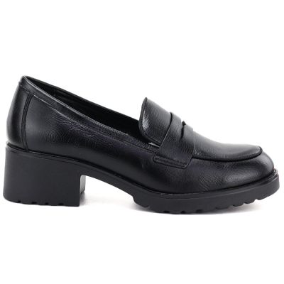2. Women's black high-heeled moccasins Potocki SZ12870