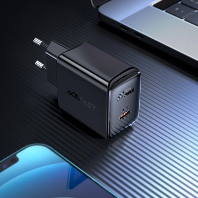 4. Acefast GaN USB Type-C 30W charger, PD, QC 3.0, AFC, FCP black (A21 black)