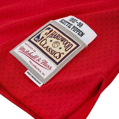 7. Mitchell & Ness Men's Chicago Bulls NBA Swingman Jersey Scottie Pippen #33 SMJYGS18153-CBUSCAR97SPIN