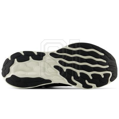 9. New Balance sports shoes M M680LH8