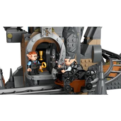 6. LEGO Harry Potter 76417 Gringotts Bank - Collector's Edition