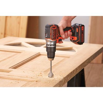 3. Black & Decker BL188K-QW 1650 RPM Drill Central Locking