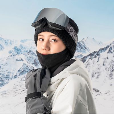 6. Qunature Oli Ski Neck Warmer Size M - Black