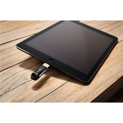 14. SanDisk iXpand GO SDIX60N-128G-GN6NE pendrive (128GB; Lightning, USB 3.0; silver color)