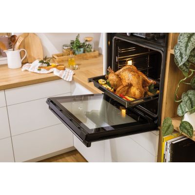 27. GORENJE BOS6737E06B Oven