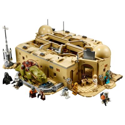 4. LEGO Star Wars 75290 Mos Eisley Cantina