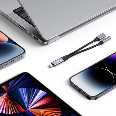 2. Tech-Protect UltraBoost Lightning (male) / mini jack 3.5mm (female) - Lightning (female) - black