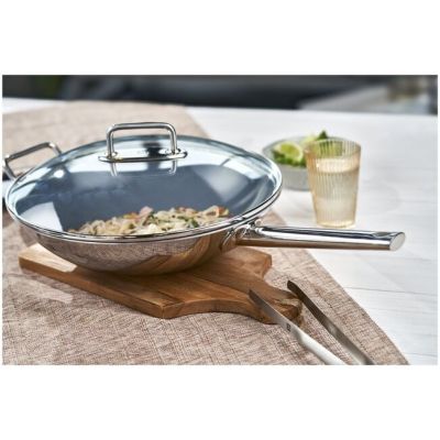 3. ZWILLING Plus Wok Pan with Lid 40992-032-0, 32 cm