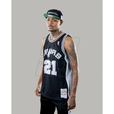 2. Mitchell &amp; Ness NBA Swingman San Antonio Spurs Tim Duncan T-Shirt SMJYGS18208-SASBLCK98TDU