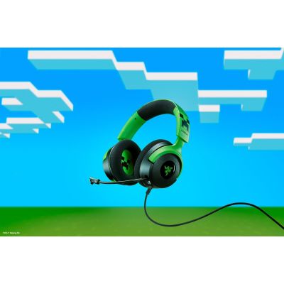 6. Razer Gaming Kraken V4 X Wired Over-Ear Headset with Microphone Minecraft Edition