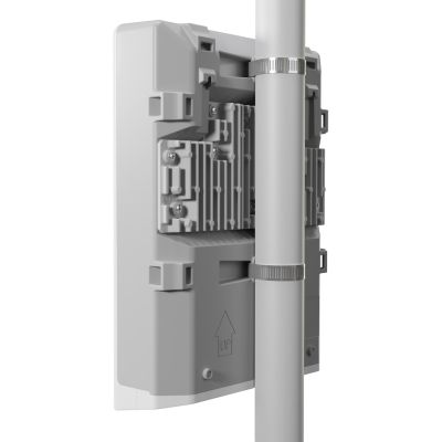 4. Mikrotik netFiber 9 Gigabit Ethernet (10/100/1000) PoE Support White