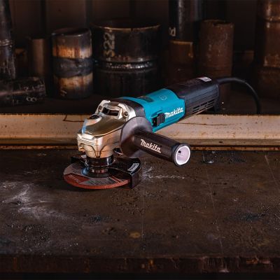 12. Makita GA5091X01 Angle Grinder 12.5 cm 11500 RPM 1900 W 2.8 kg