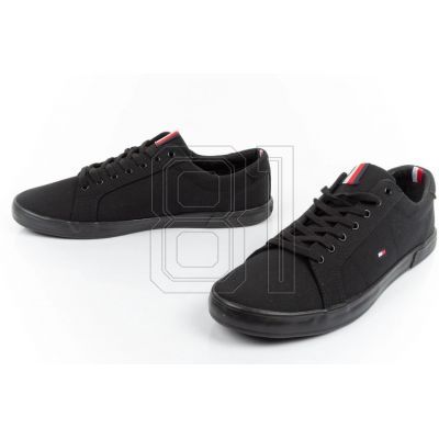 23. Tommy Hilfiger M FM0FM005960GJ sneakers