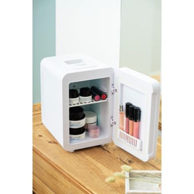 23. Mini fridge with mirror ADLER AD 8085