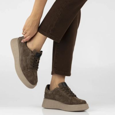 15. Women's brown leather sneakers on the platform Filippo DP7982