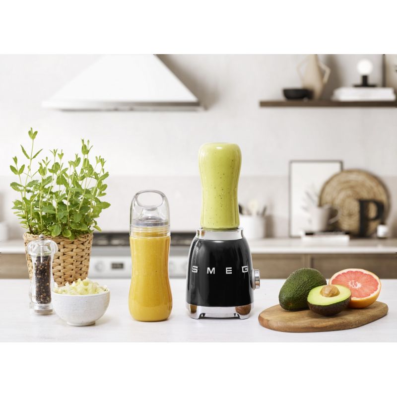 6. Smeg PBF01BLEU stainless steel blender