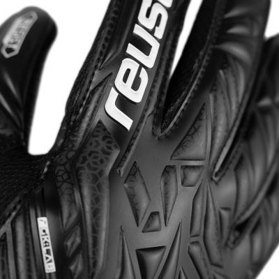 10. Reusch Attrakt Resist Jr 5572615 7700 Goalkeeper Gloves