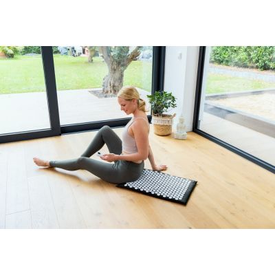 14. Medisana MM 100 acupressure mat with heating function