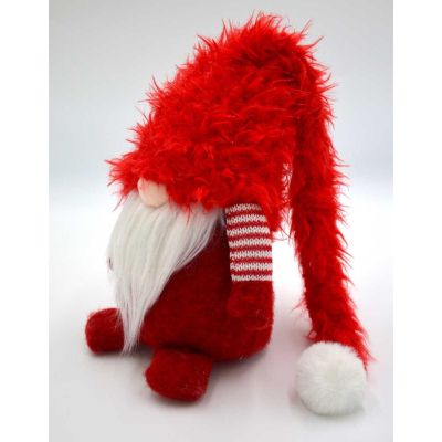 7. GNOME WITH FURRY HAT 64.5 CM