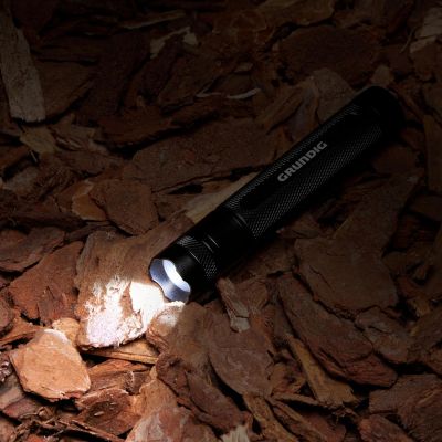 5. 3.5W LED FLASHLIGHT