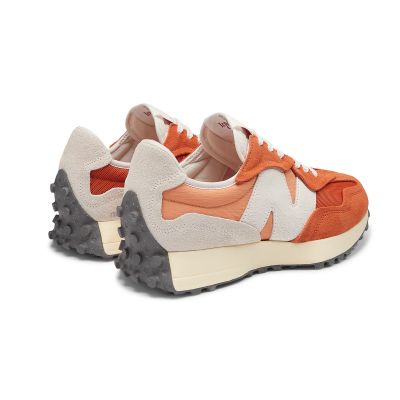 6. New Balance unisex sneakers U327WRH