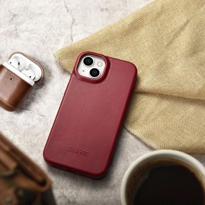 28. iCarer CE Oil Wax Premium Leather Folio Case iPhone 14 Plus Magnetic Flip Leather Folio Case MagSafe Red (AKI14220707-RD)