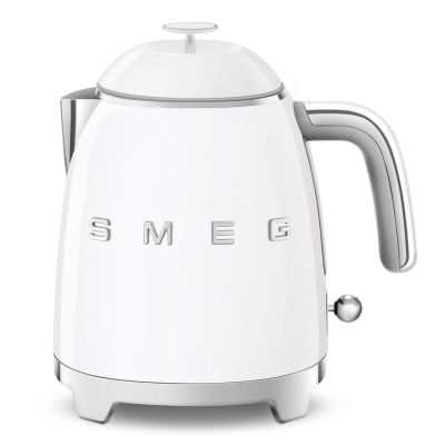 27. SMEG KLF05WHEU electric kettle white