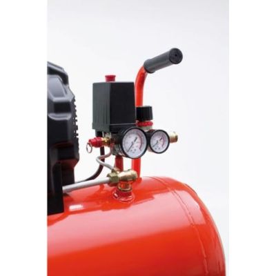 3. Black & Decker BD 205/50 compressor 1500 W 210 l/min AC
