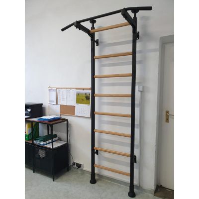 26. GYMNASTIC WOODEN AND METAL EXTENSION WALL BAR WITH METAL HANDLE IN OAK COLOUR BENCHK 511