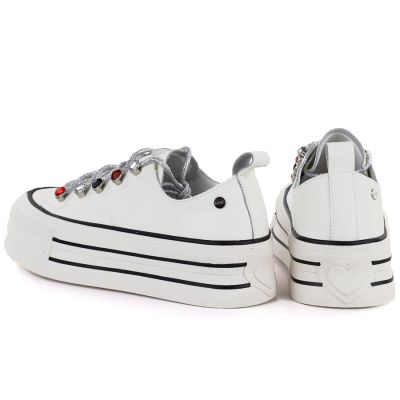 4. Women's leather sneakers on the platform white Goe T2N4072