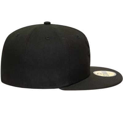 2. New Era League Essential 59Fifty Chicago White Sox Cap 60425203 Black 7 1/4