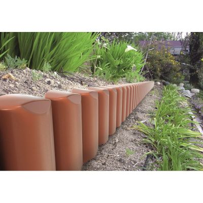 10. GARDEN PALISADE LAWN EDGE 250CM IPBO BROWN