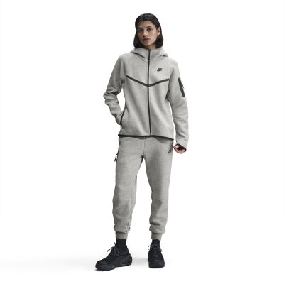 2. Nike Sportswear Tech Fleece Windrunner HV6747-063 women's sweatshirt